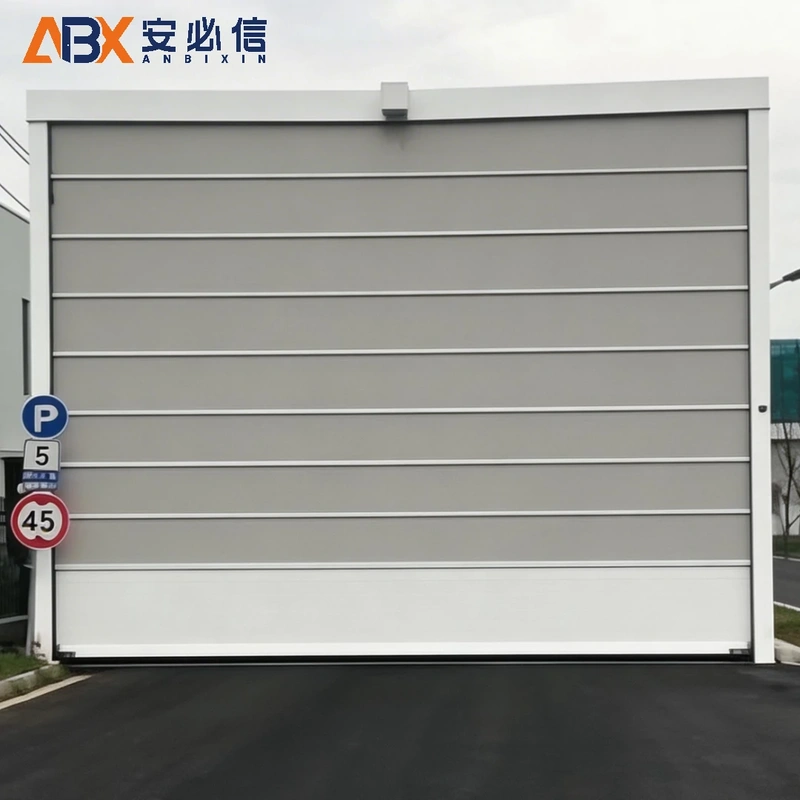 铁门关机库门